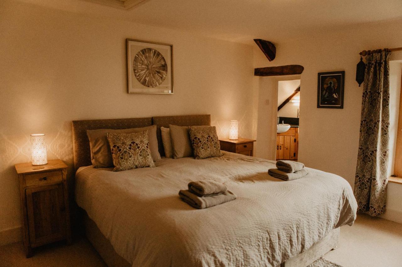 반스테이플 Holwell Holistic Retreat B&B 외부 사진