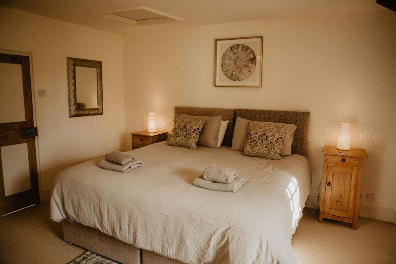 반스테이플 Holwell Holistic Retreat B&B 외부 사진