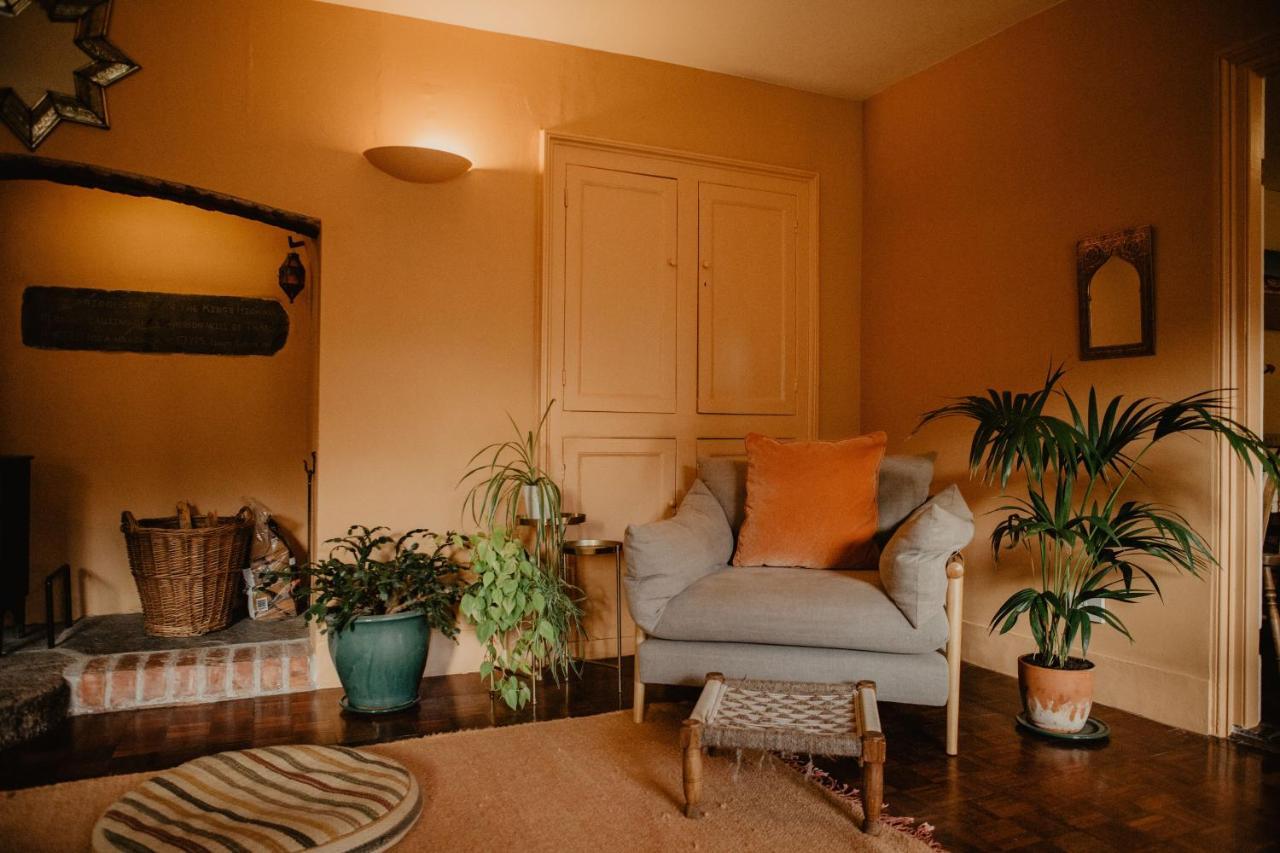 반스테이플 Holwell Holistic Retreat B&B 외부 사진
