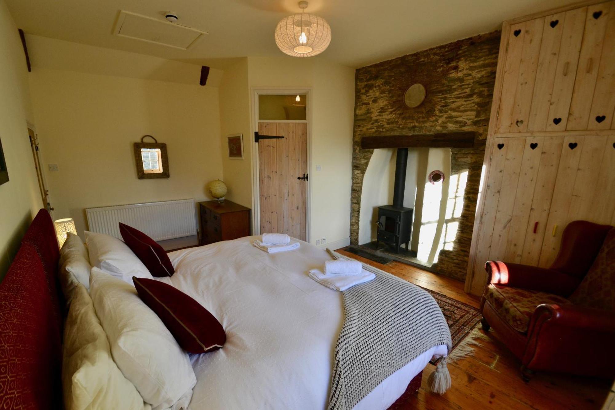 반스테이플 Holwell Holistic Retreat B&B 객실 사진