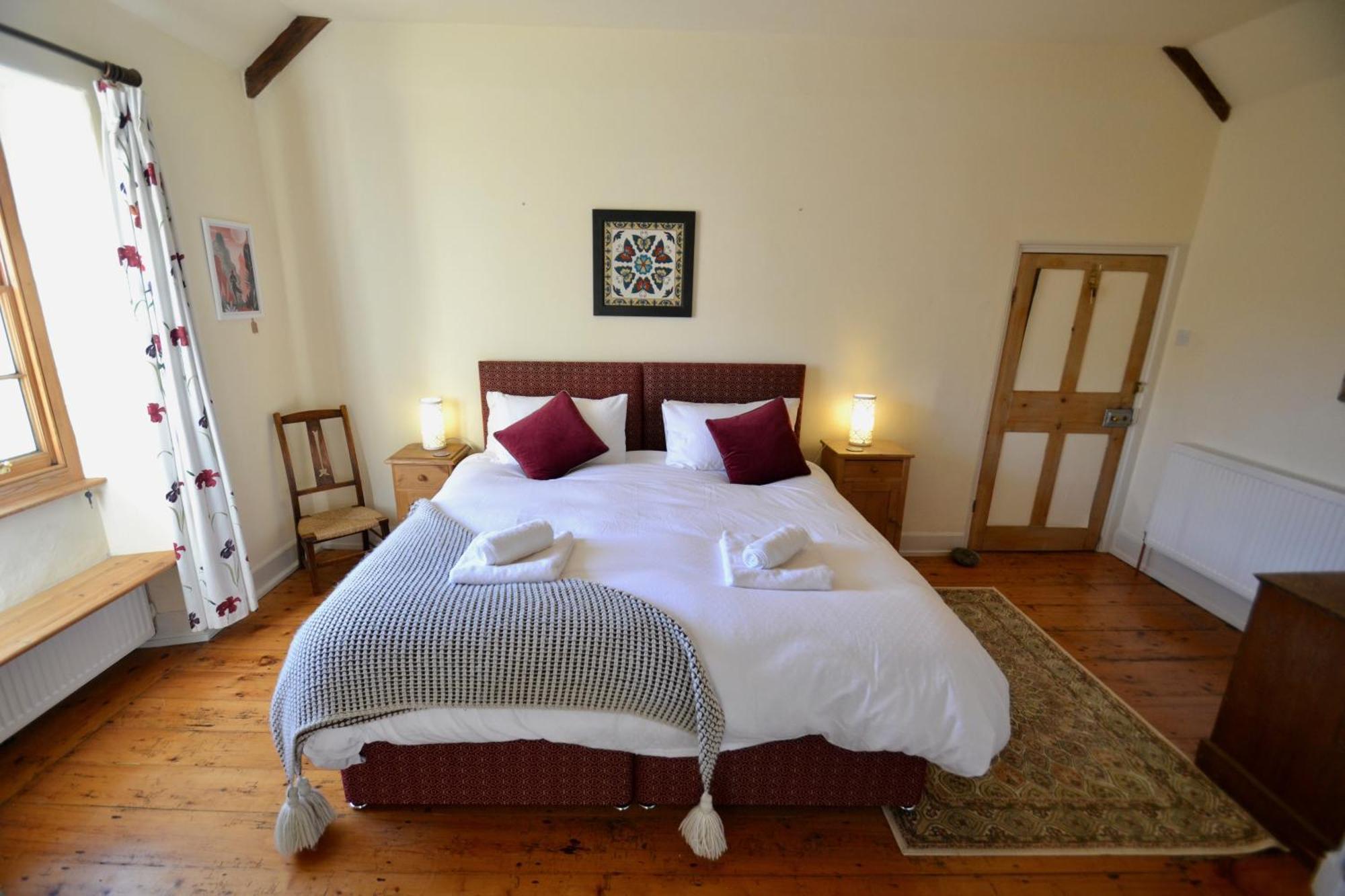 반스테이플 Holwell Holistic Retreat B&B 객실 사진